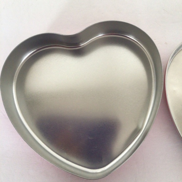 BRIGHTON HEART SHAPED LARGE JEWELRY TRINKET TIN - Picture 4 of 9